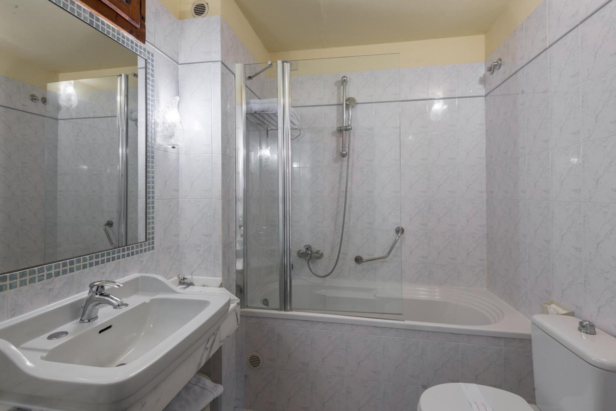 Hotel Minerva Palace Монтекатіні-Терме Екстер'єр фото