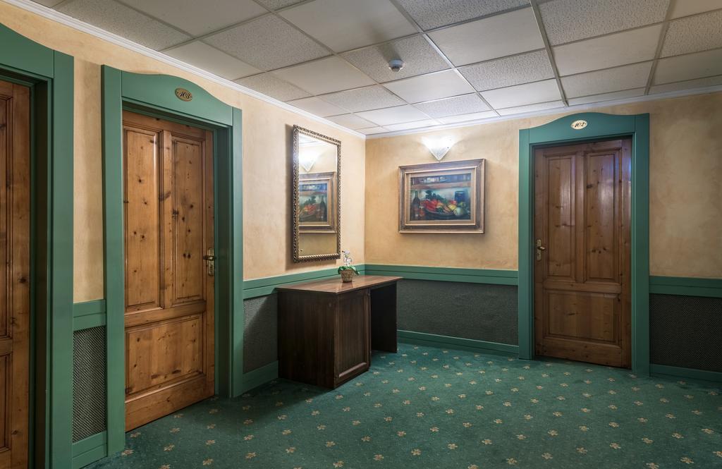Hotel Minerva Palace Монтекатіні-Терме Екстер'єр фото