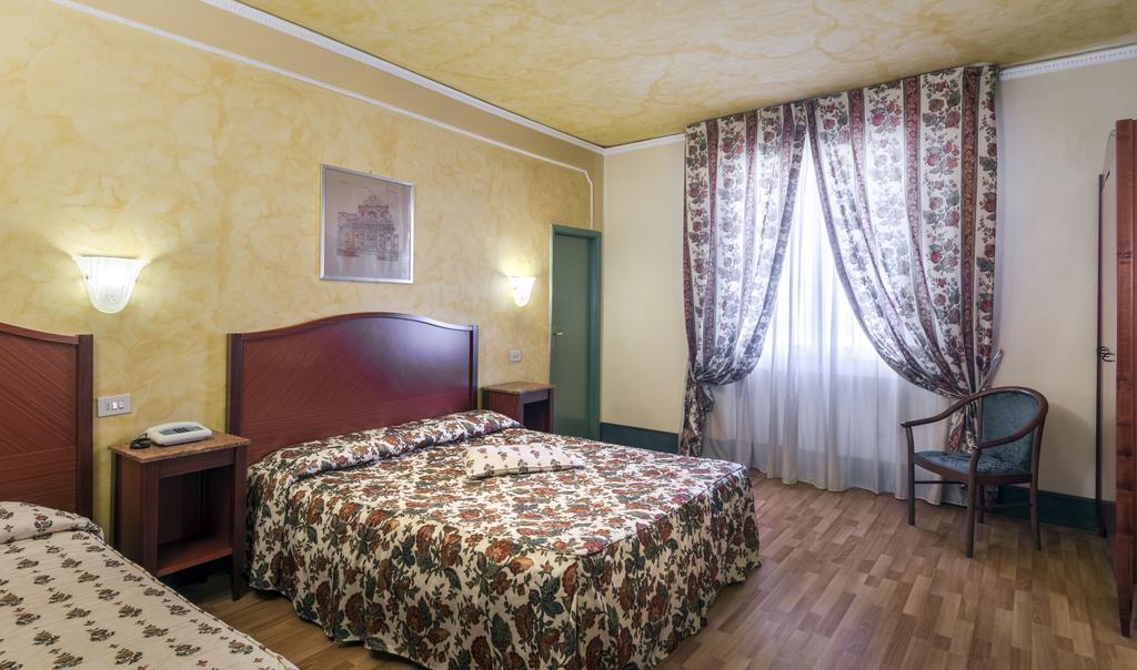 Hotel Minerva Palace Монтекатіні-Терме Екстер'єр фото