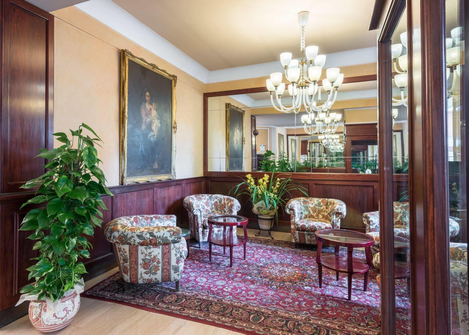 Hotel Minerva Palace Монтекатіні-Терме Екстер'єр фото