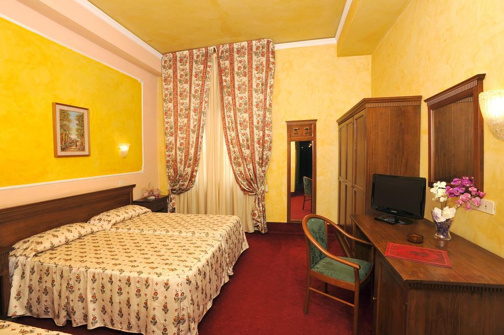 Hotel Minerva Palace Монтекатіні-Терме Екстер'єр фото