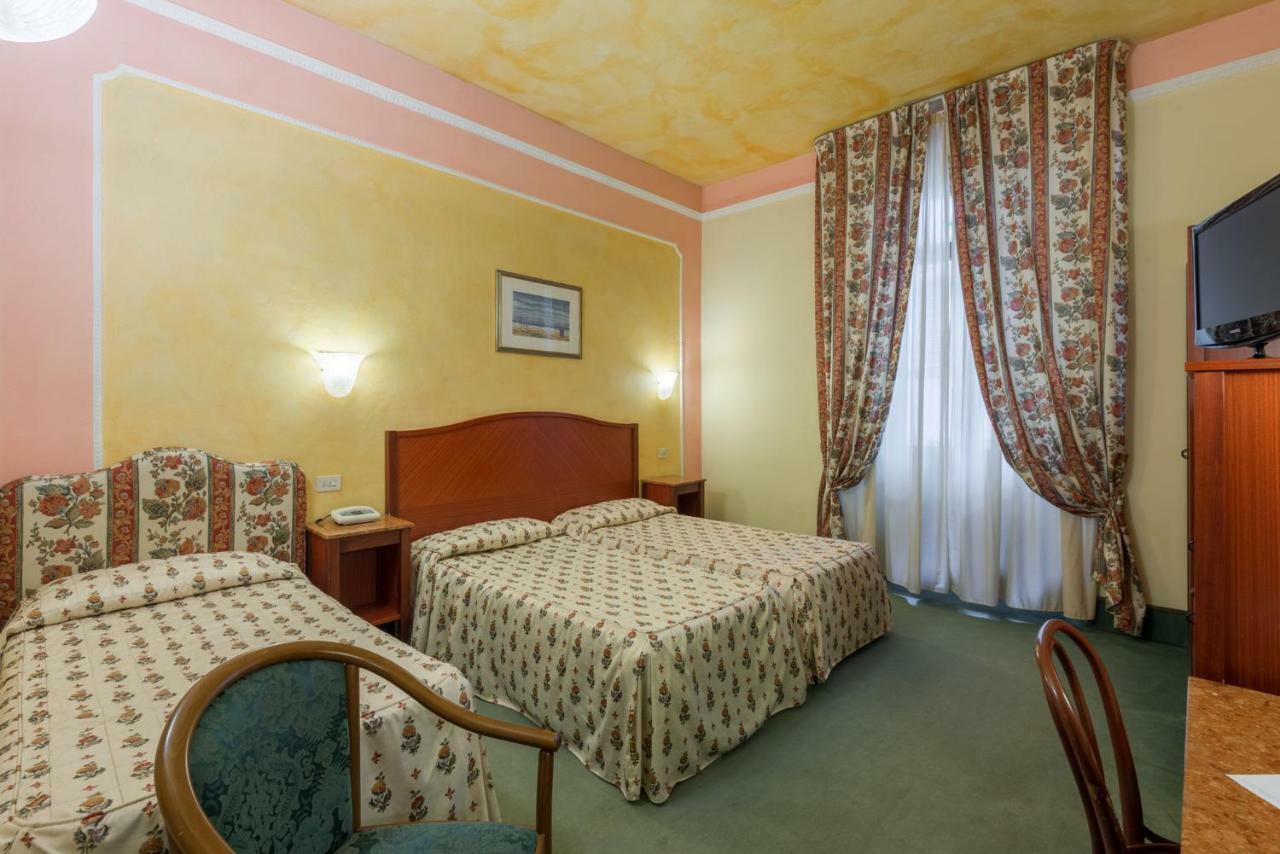 Hotel Minerva Palace Монтекатіні-Терме Екстер'єр фото