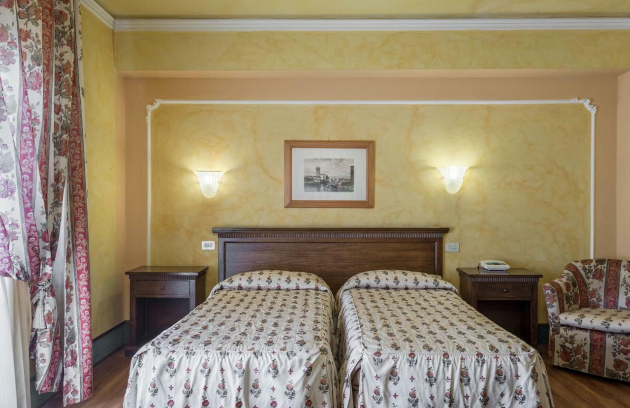Hotel Minerva Palace Монтекатіні-Терме Екстер'єр фото