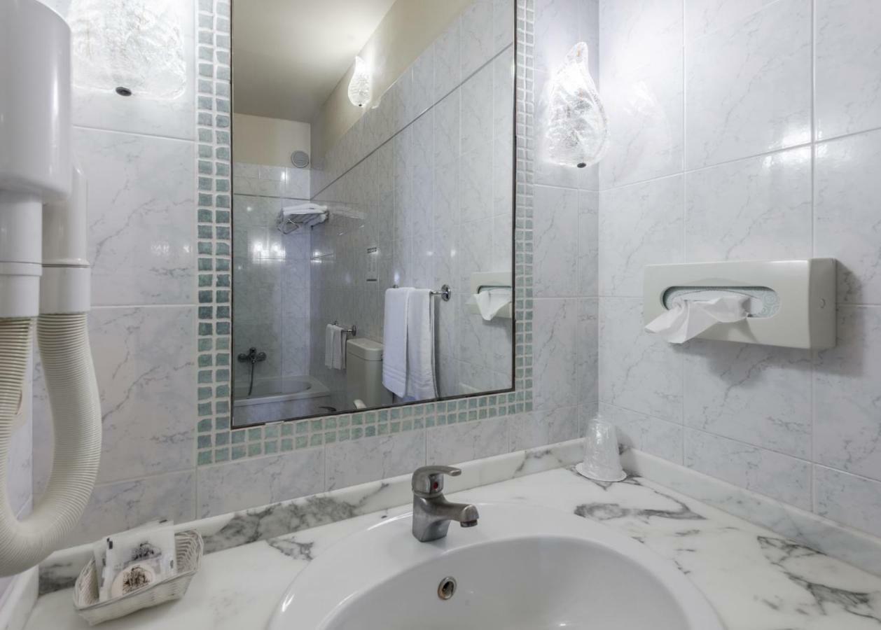 Hotel Minerva Palace Монтекатіні-Терме Екстер'єр фото